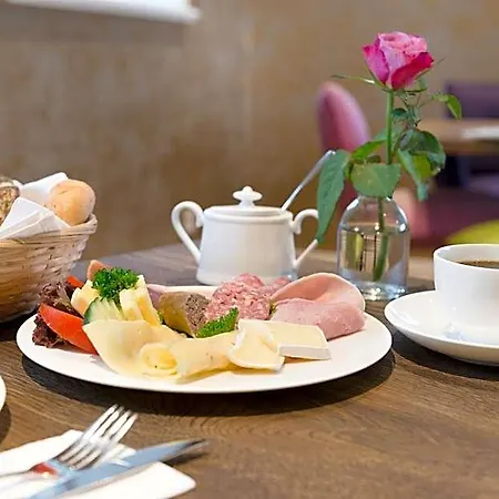Schmucke Witwe Hotel