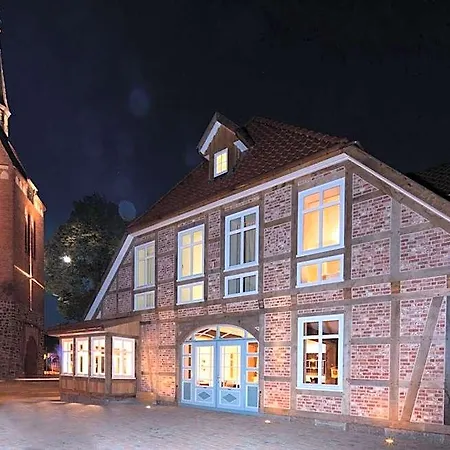 Hotel Schmucke Witwe 4*